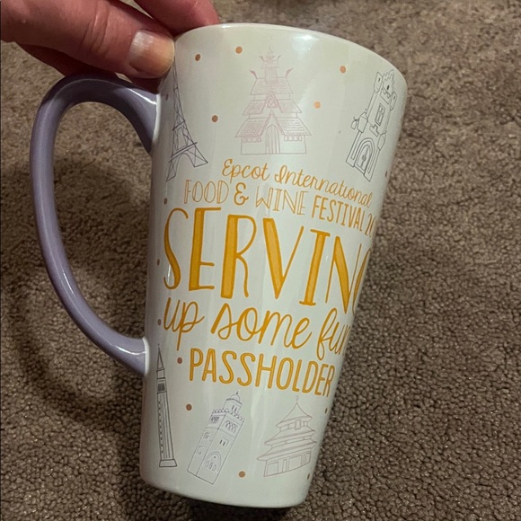 Disney Assorted cups - Picture 10 of 14